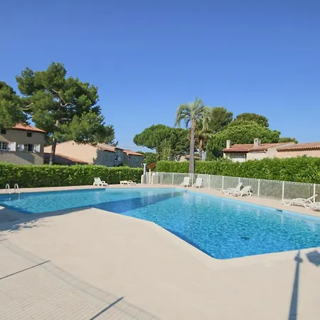 Hébergement de vacances Maison Dans Résidence Avec Piscine Et Tennis Antibes