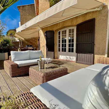 Maison Dans Résidence Avec Piscine Et Tennis Hébergement de vacances