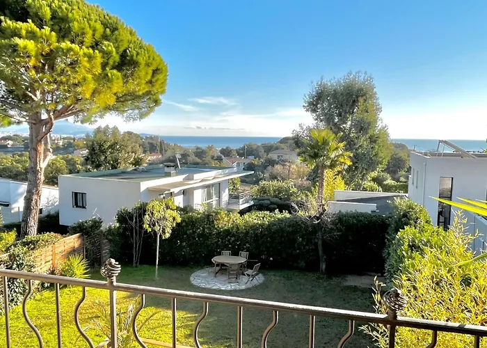 Maison Dans Avec Piscine Et Tennis Σπίτι διακοπών *