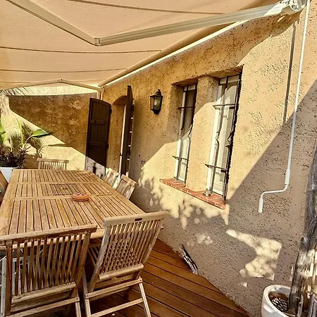 Vakantiehuis Maison Dans Avec Piscine Et Tennis Antibes