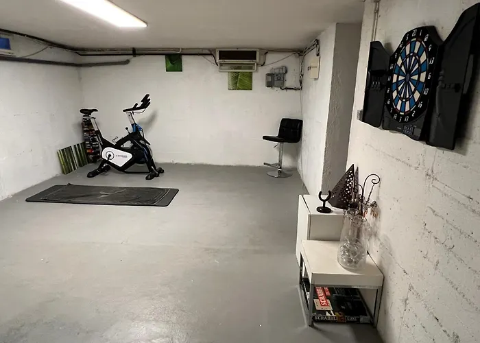 Maison Dans Avec Piscine Et Tennis *