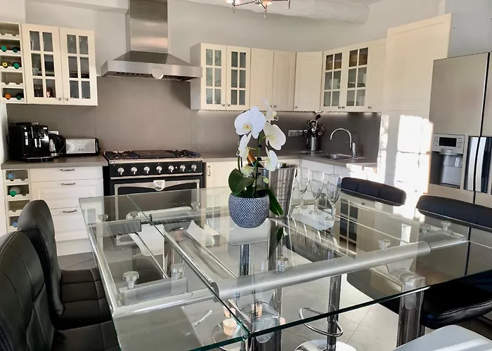 Maison Dans Avec Piscine Et Tennis *