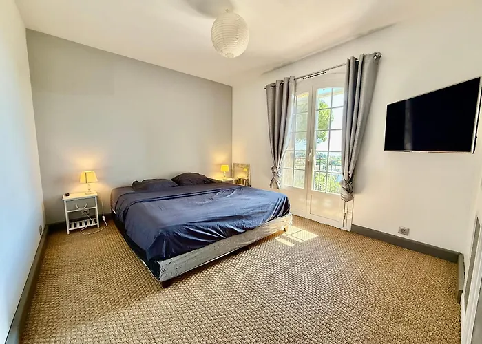 Maison Dans Avec Piscine Et Tennis *